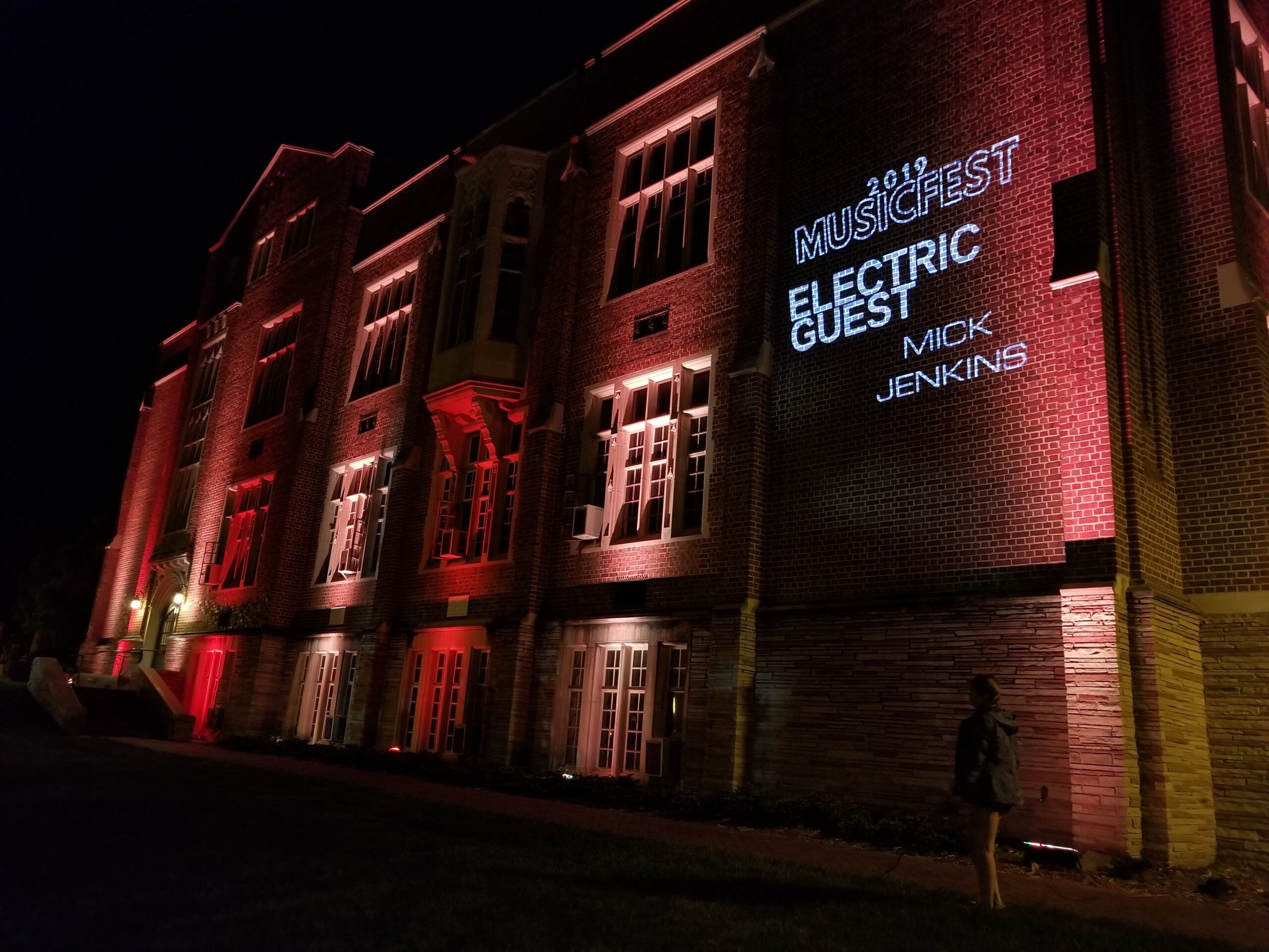 Event Lighting (Event) - 5 Unique Ideas Using Lumens Projector for An Event - Eventlightingrental